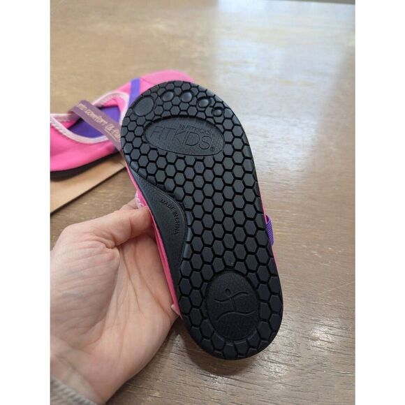 Fit kids Water Shoes kid's size Large (1-2.5) pink New in Package slip on‎ - Picture 4 of 4
